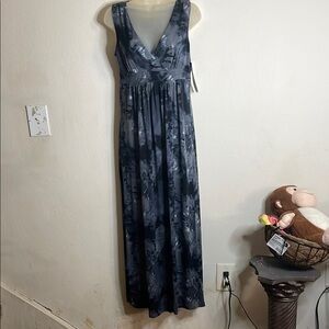 💥NEW ITEM 💥 Elegant Gray Sleeveless Dress